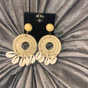 Shell beach earrings